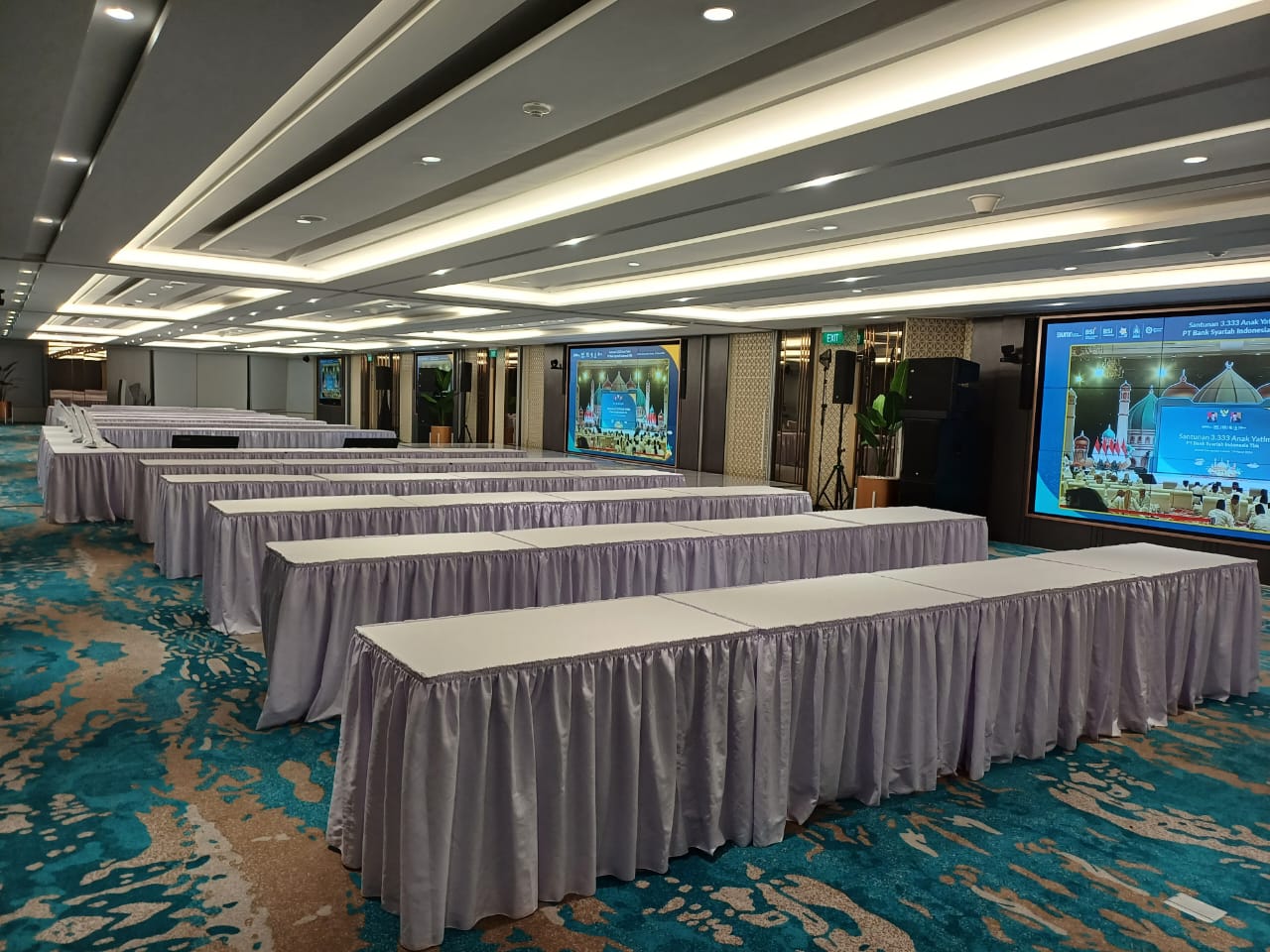 Sewa Meja Event – Panduan Lengkap, Murah, dan Profesional untuk Acara 2025