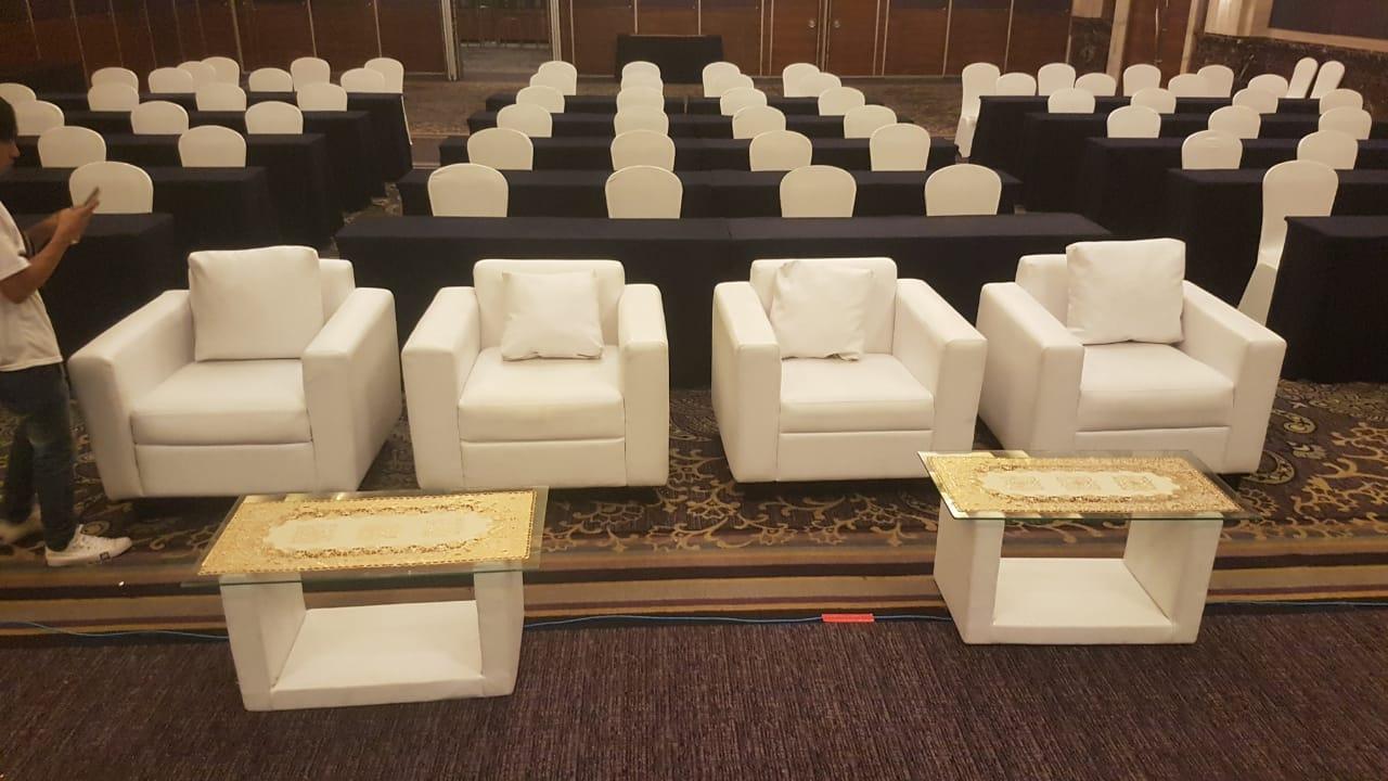 Rental Sofa Terbaik 2025 – Lengkap, Elegan & Praktis untuk Event Anda