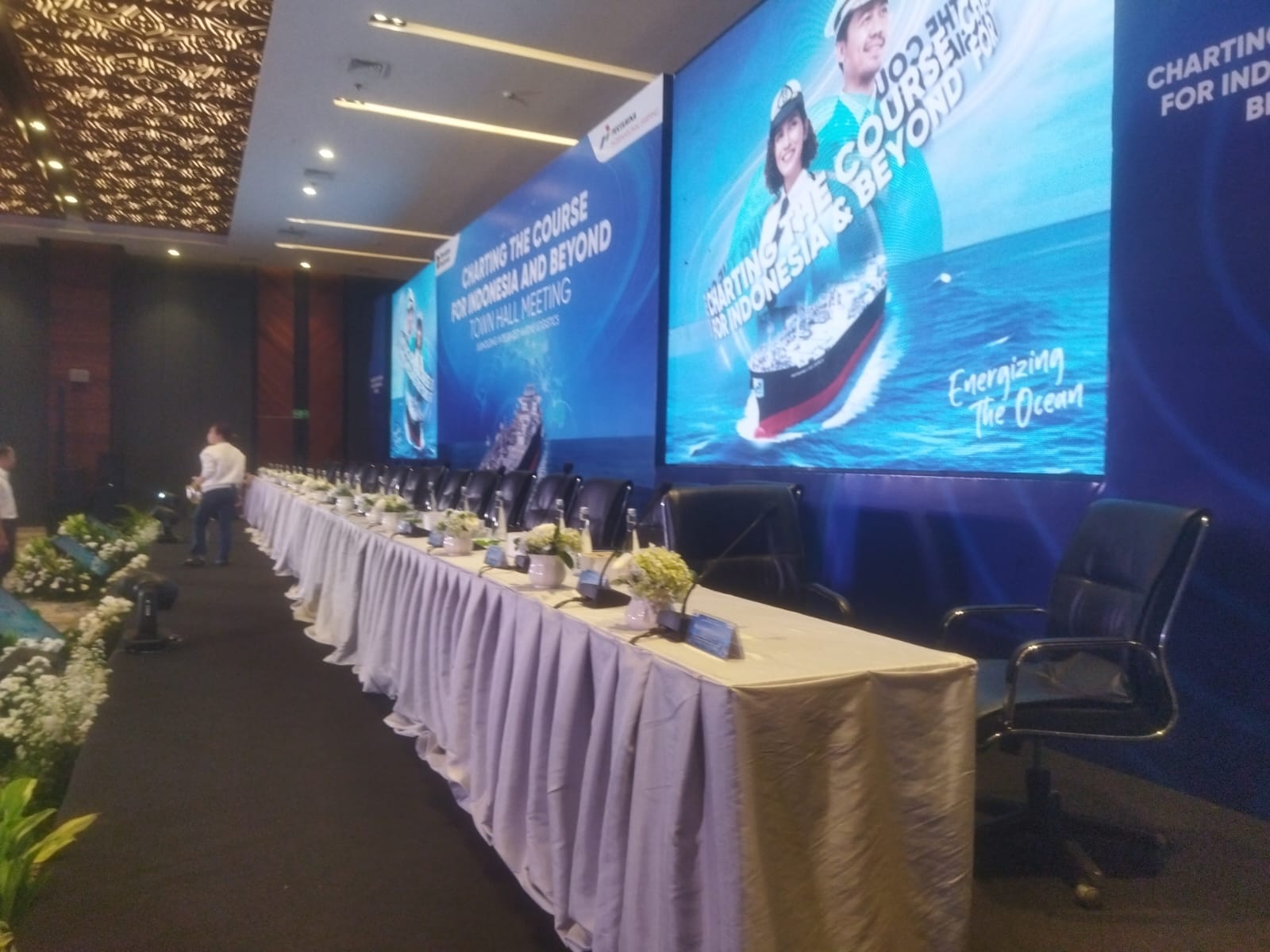 Harga Sewa Meja Panjang Terbaru 2025 – Lengkap, Murah, dan Cocok untuk Semua Acara