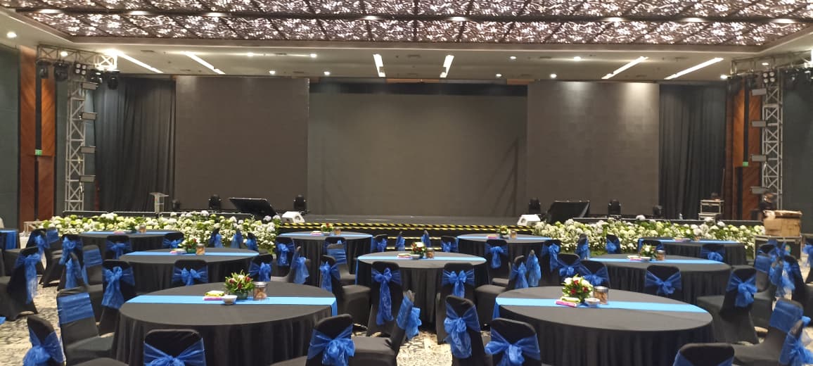 Sewa Meja Bundar Terbaik Jakarta 2025 – Elegan, Praktis & Cocok untuk Semua Acara