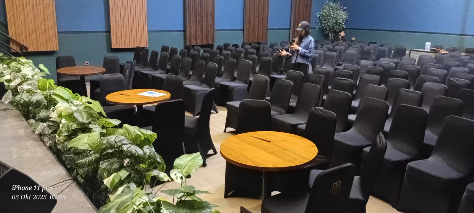 Sewa Furniture Terbaik 2025 – Solusi Hemat, Praktis & Lengkap untuk Berbagai Kebutuhan Event & Kantor