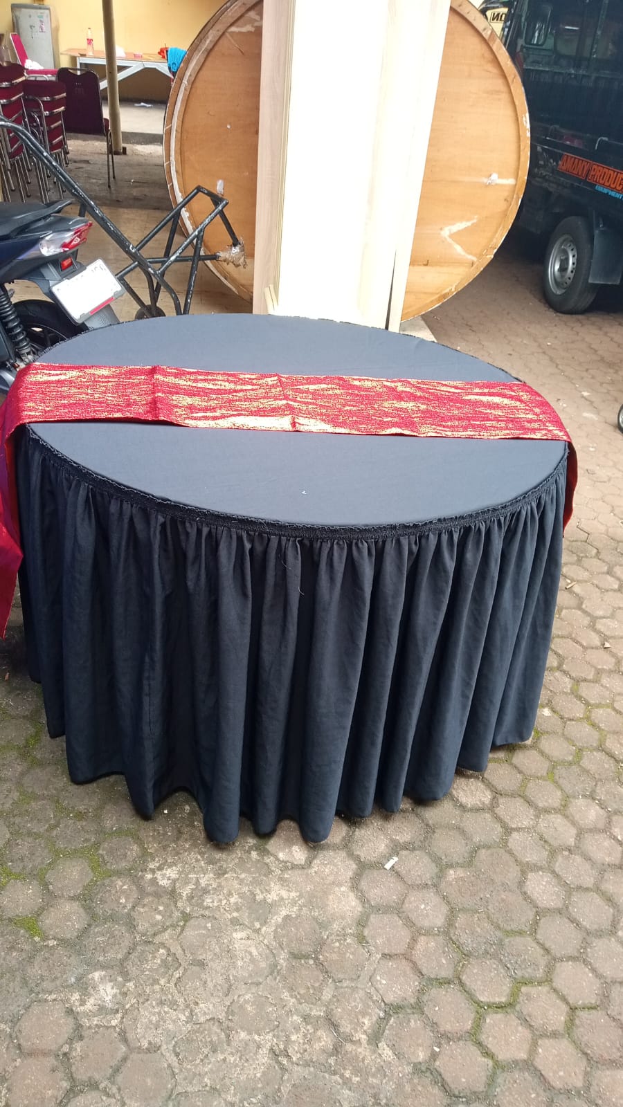 Sewa Round Table 2025 – Layanan Meja Bundar Elegan, Kokoh, dan Eksklusif untuk Semua Acara