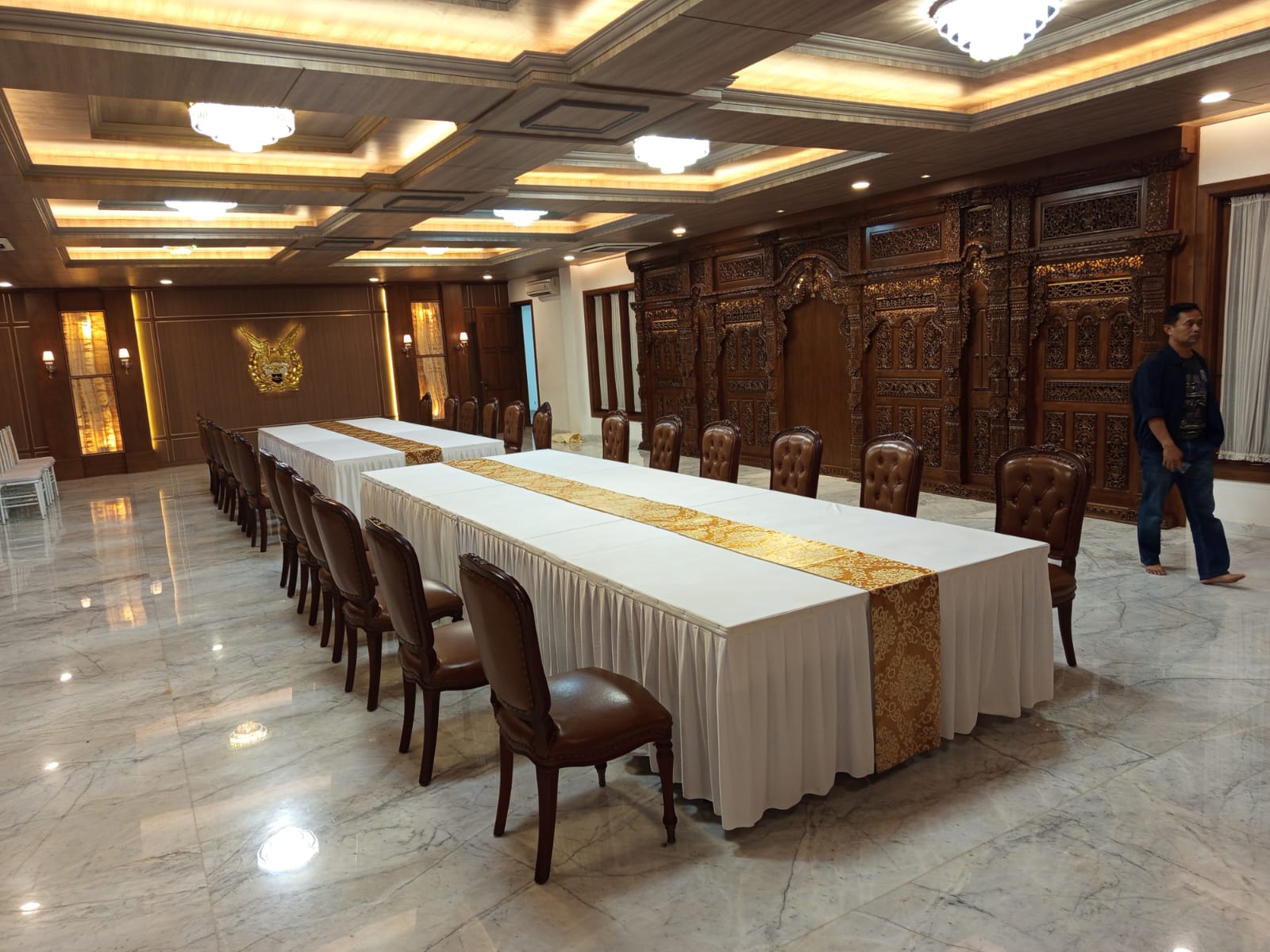 Sewa Meja Kursi Terbaik 2025 – Lengkap, Murah & Profesional untuk Semua Acara